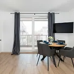 Swietej Barbary Bright Next To Granary Island By Renters *