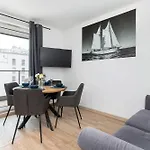 Swietej Barbary Bright Next To Granary Island By Renters *