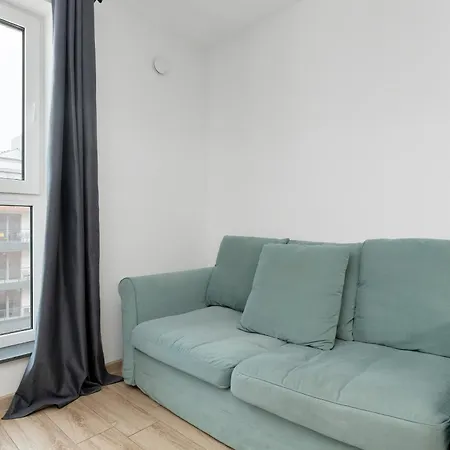 Swietej Barbary Bright Next To Granary Island By Renters *