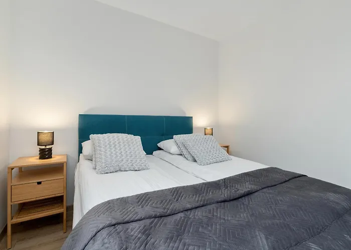 Swietej Barbary Bright Next To Granary Island By Renters Apartment