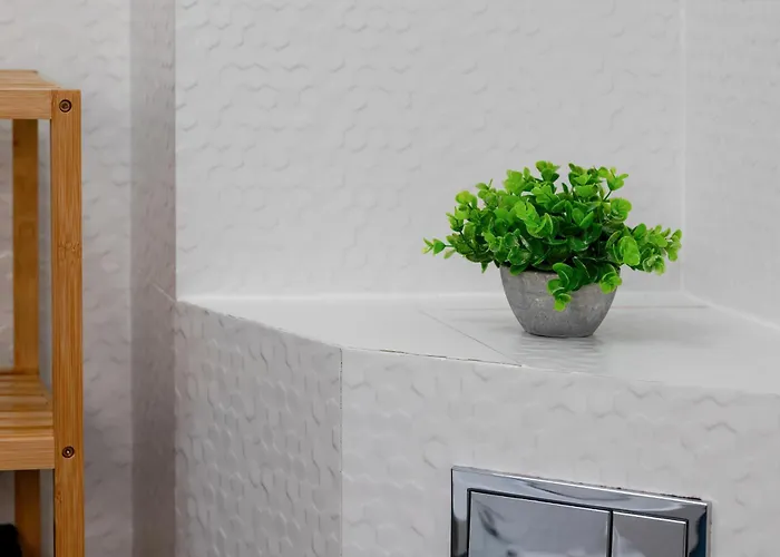 Apartment Swietej Barbary Bright Next To Granary Island By Renters Gdansk