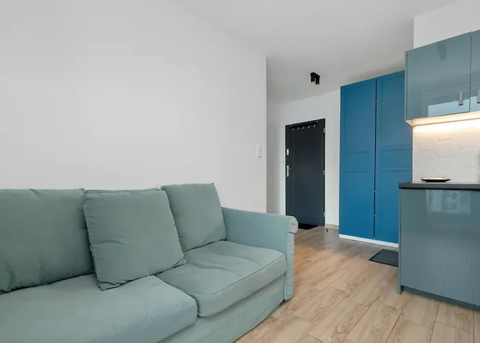 Swietej Barbary Bright Next To Granary Island By Renters